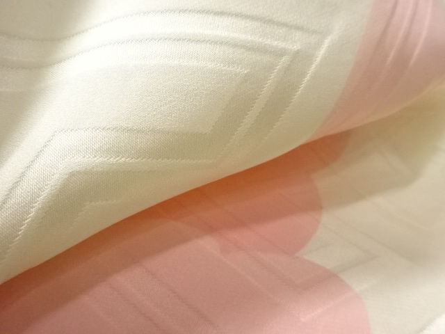  蝶模様振袖用長襦袢（刺繍衿付）